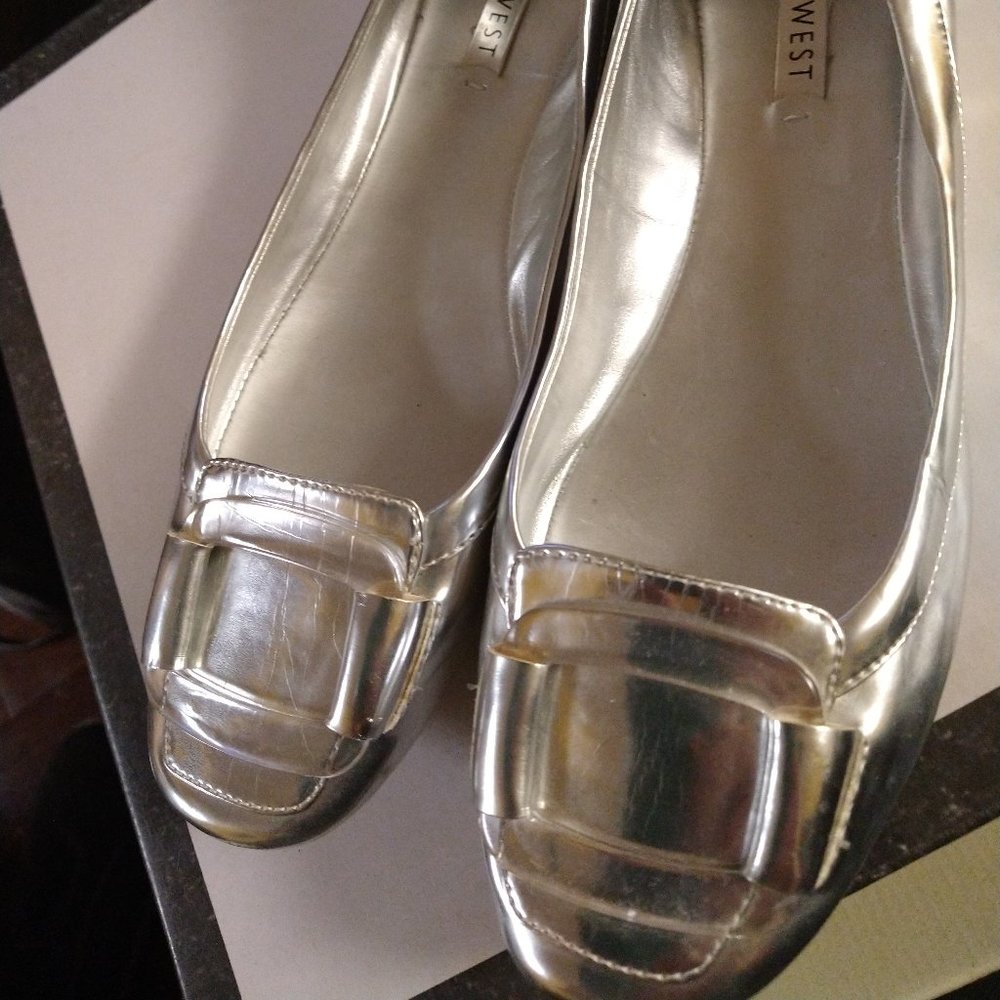 Nine West  7.5 silver flats